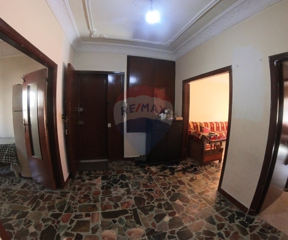 R9-2896 Apartment for Sale in Abou Samra Tripoli – 200 m², 3rd Floor with Laundry Room — Photo 4 of 7