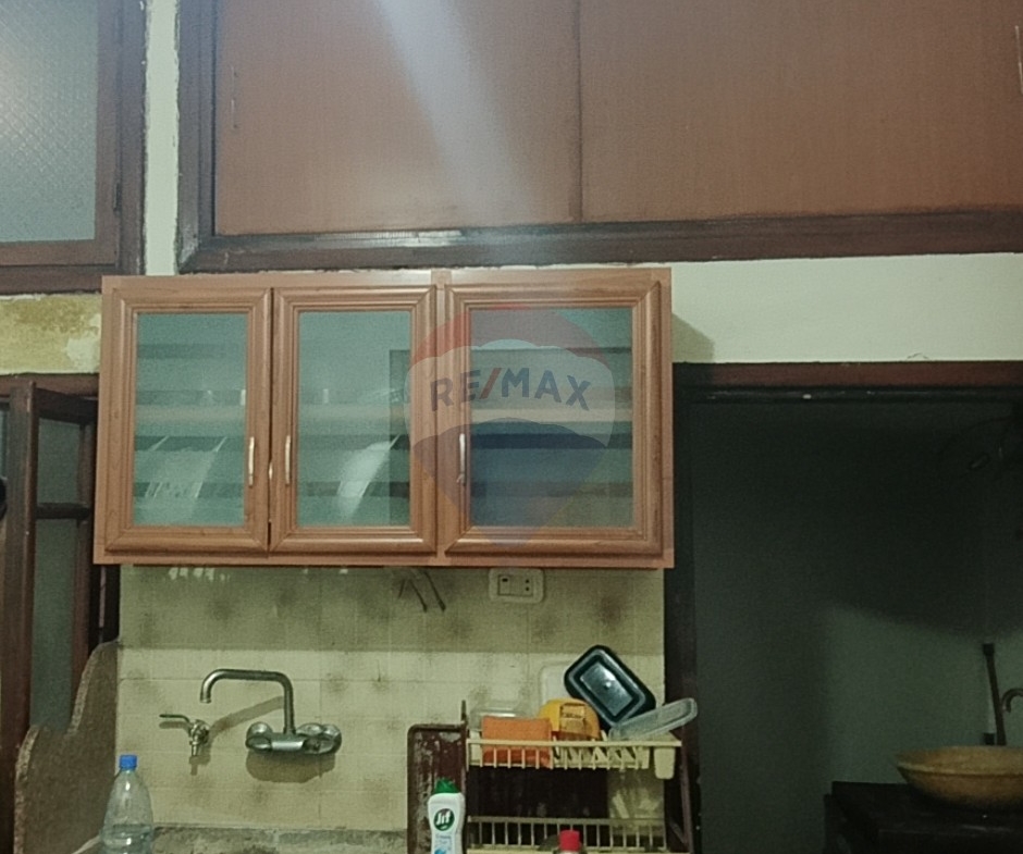 R9-2862 Apartment for Sale in Jemayzet Street – 220 m² — الصورة 5 من 6
