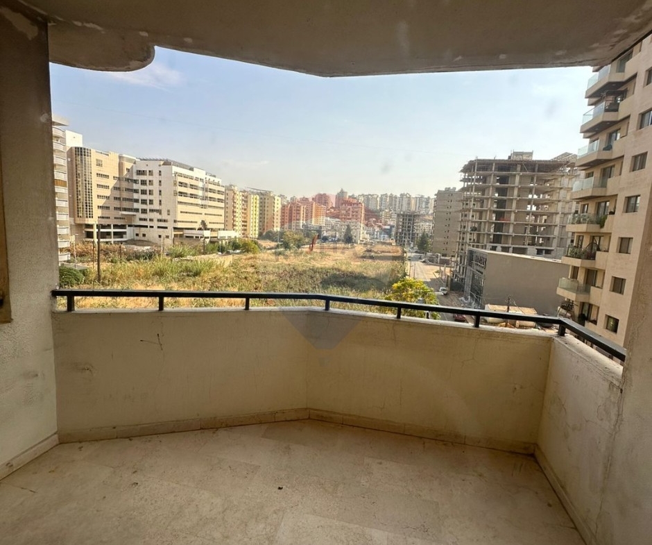 R9-2863 Spacious 4th Floor Rental in Tripoli – 3 Bedrooms — Photo 5 of 8