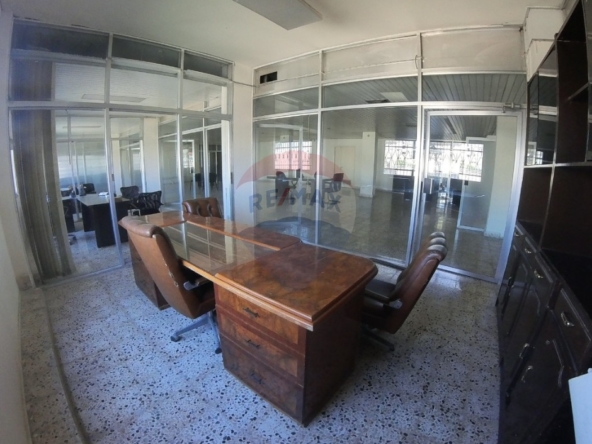 R9-2881 Showroom for Sale in Mina Tripoli – 1000 m² Commercial Space — الصورة 5 من 17