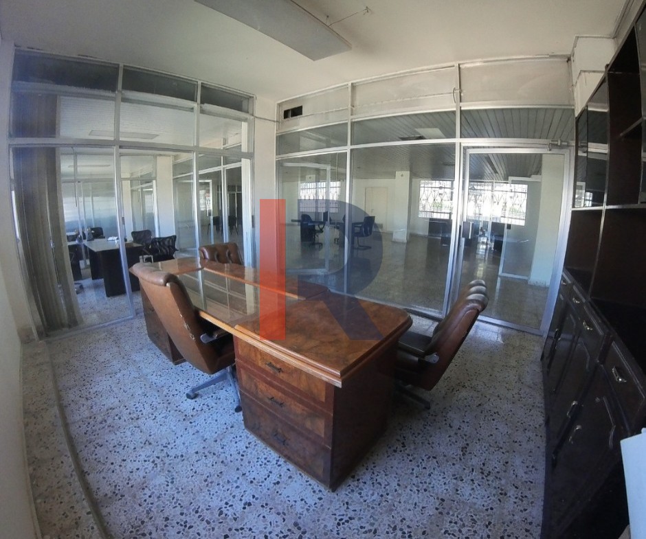 R9-2881 Showroom for Sale in Mina Tripoli – 1000 m² Commercial Space — الصورة 5 من 17
