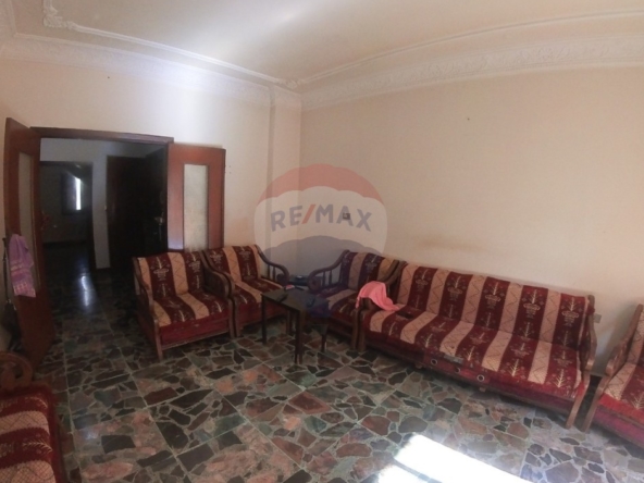 R9-2896 Apartment for Sale in Abou Samra Tripoli – 200 m², 3rd Floor with Laundry Room — Photo 5 of 7