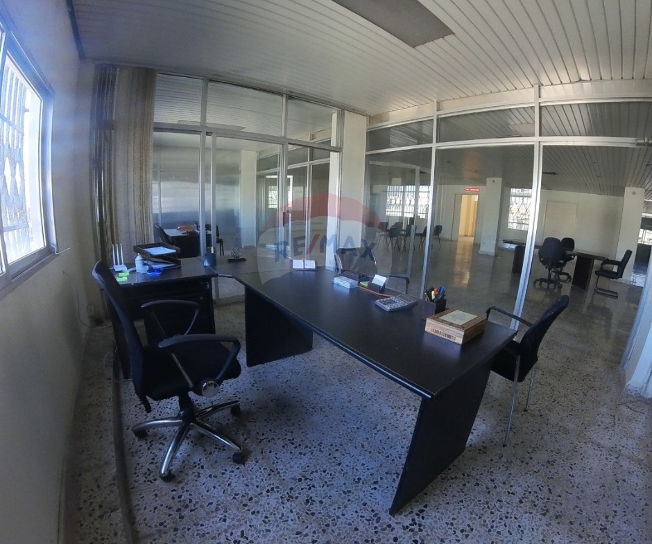 R9-2881 Showroom for Sale in Mina Tripoli – 1000 m² Commercial Space — الصورة 6 من 17