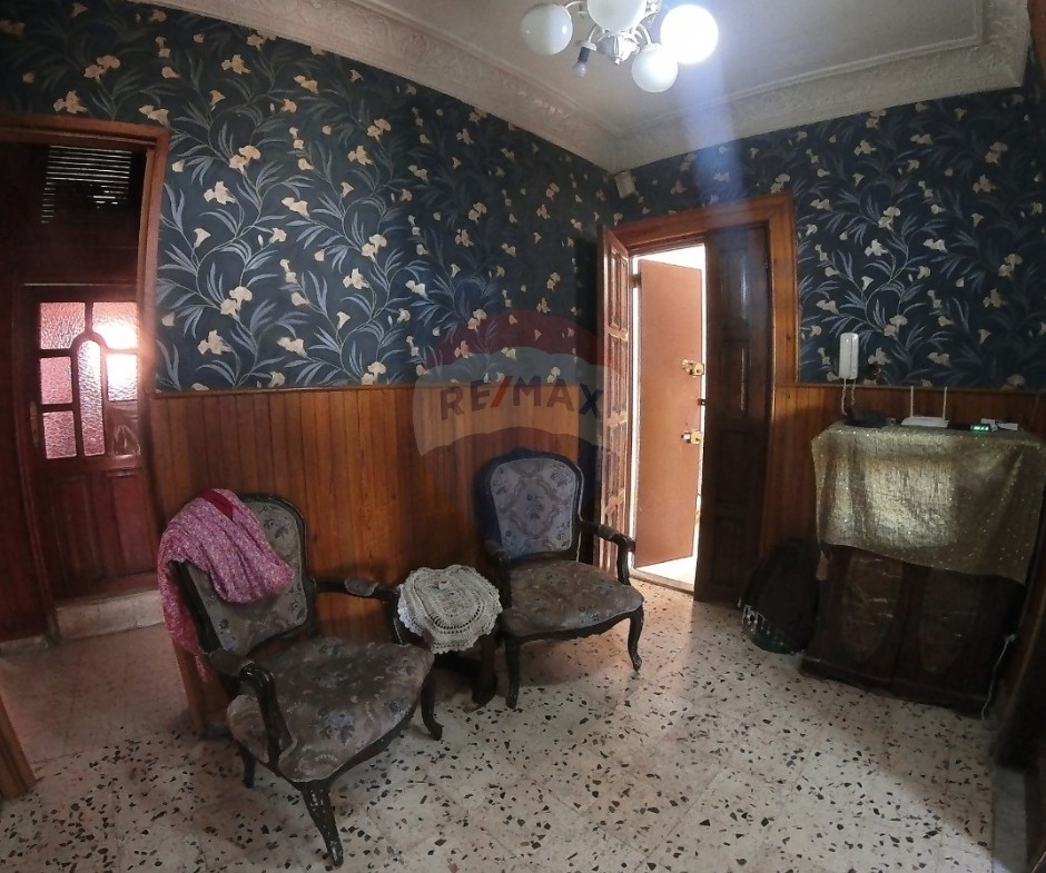 R9-2853 Central Apartment for Sale – Mina, Tripoli — Photo 6 of 8