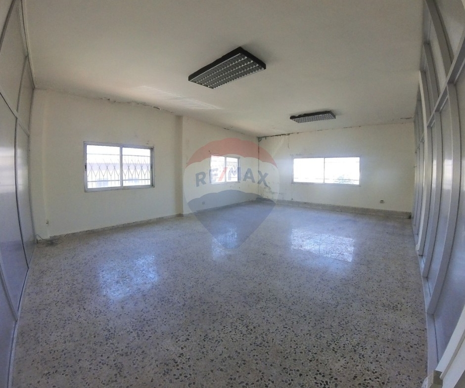 R9-2881 Showroom for Sale in Mina Tripoli – 1000 m² Commercial Space — الصورة 7 من 17
