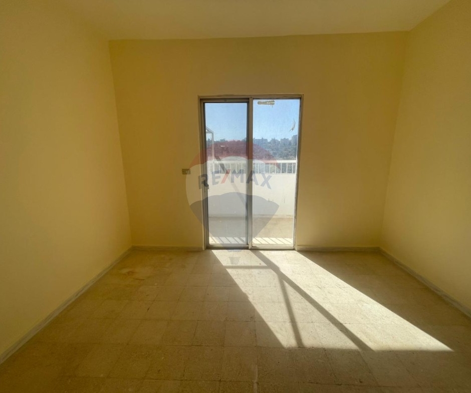 R9-2875 Apartment for Sale in Nakhleh – 155 m² Last Floor with Balconies — الصورة 8 من 10