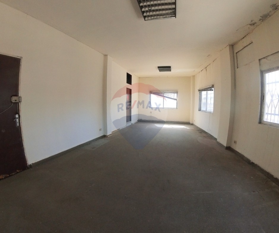 R9-2881 Showroom for Sale in Mina Tripoli – 1000 m² Commercial Space — الصورة 8 من 17