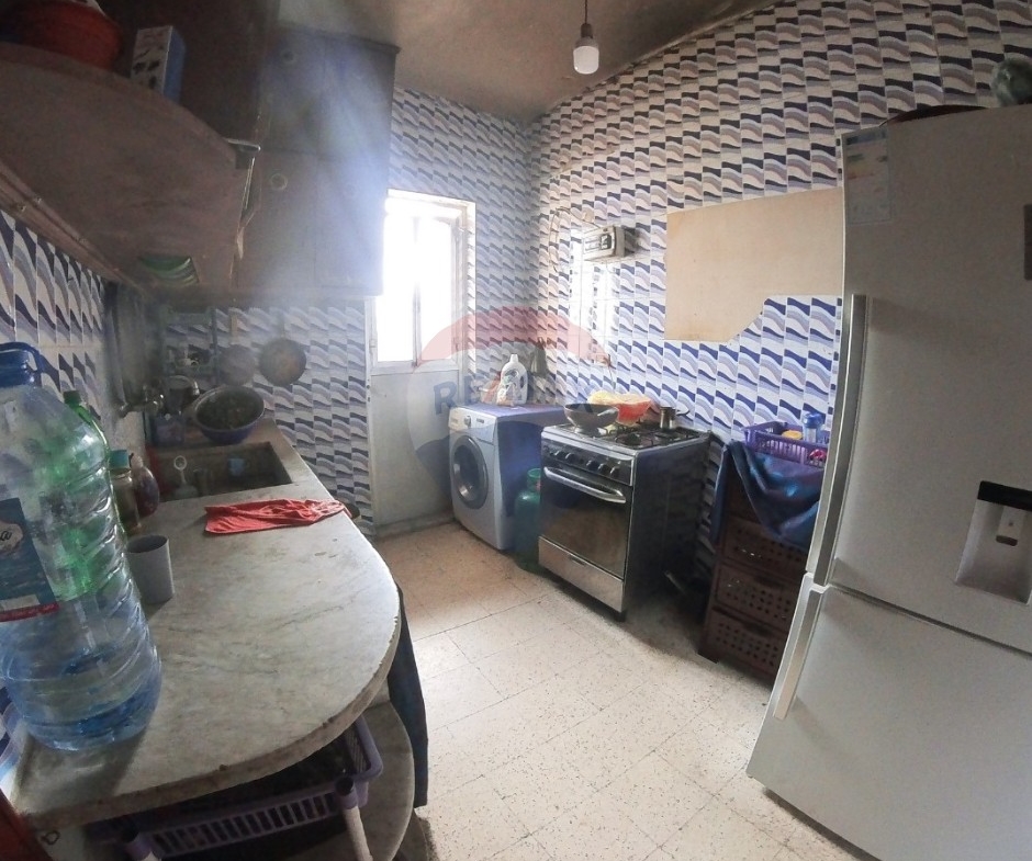 R9-2853 Central Apartment for Sale – Mina, Tripoli — Photo 8 of 8