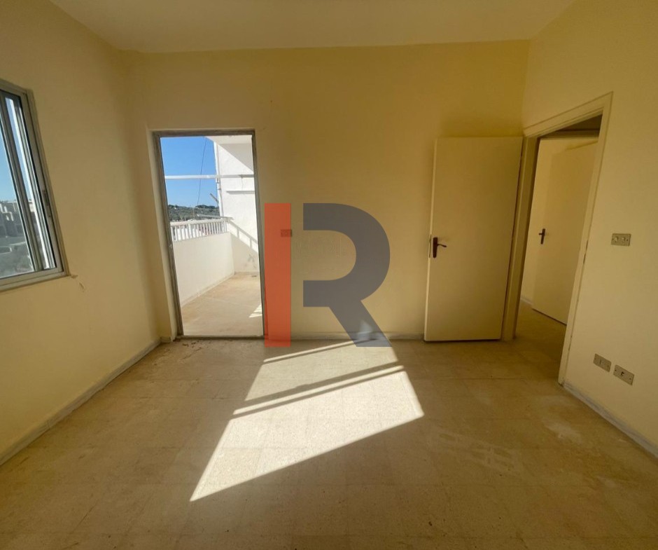 R9-2875 Apartment for Sale in Nakhleh – 155 m² Last Floor with Balconies — الصورة 9 من 10