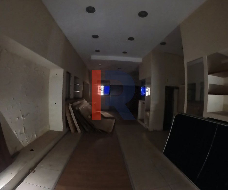 R9-3029 Shop for Sale in Thaqaka Street Tripoli – 330 m², 3 Floors, 2 Facades — الصورة 14 من 17