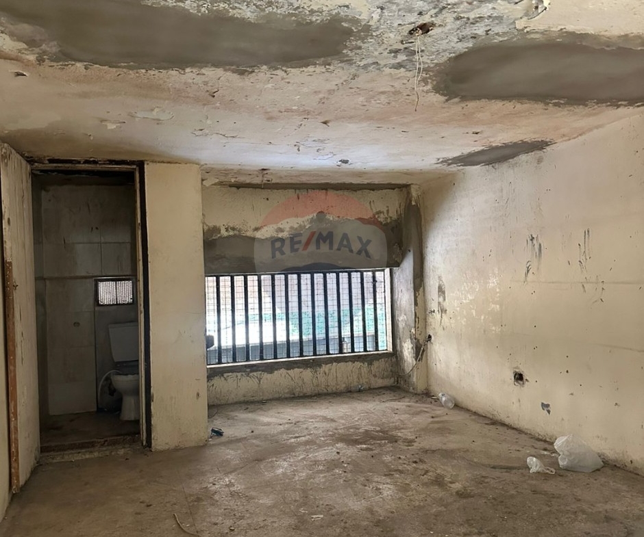 R9-3022 Shop for Rent in Marmaroun Tripoli – 41 m²محل للإيجار – مارمارون طرابلس — الصورة 2 من 3