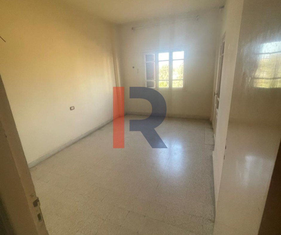 R9-2953 Apartment for Sale in Kobbeh Tripoli – 115 m², Arz Street, 2 Bedrooms, 3 Balconies — الصورة 3 من 9