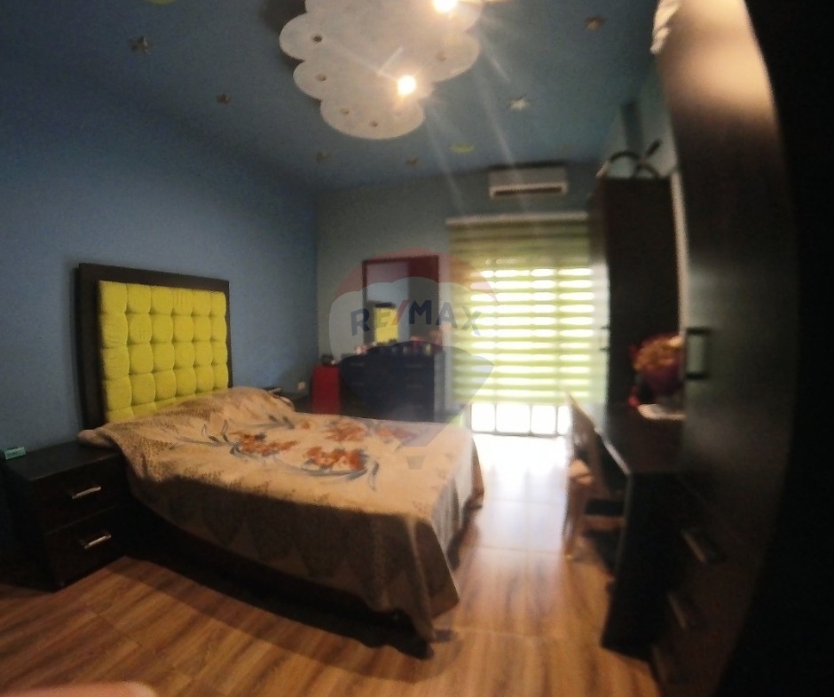R9-2960 Apartment for Sale in Jamil Adra Tripoli – 210 m², 4th Floor — الصورة 2 من 15