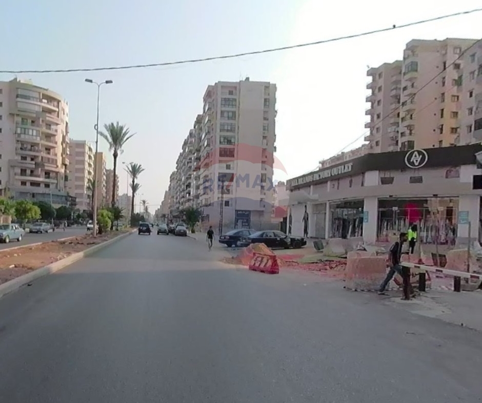 R9-2976 Land for Rent in Boulevard Bahsas Tripoli – 880 m² on Main Road — Photo 2 of 2