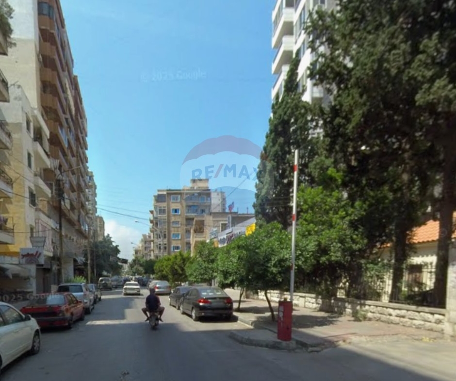 R9-3002 Shop for Rent in Marmaroun Tripoli – 105 m², 3 Floors — Photo 3 of 4