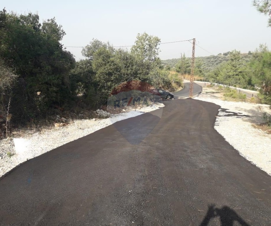 R9-2949 Land for Sale in Ayto Zgharta – 1,020 m² Residential with Road, Electricity & Water — الصورة 3 من 3