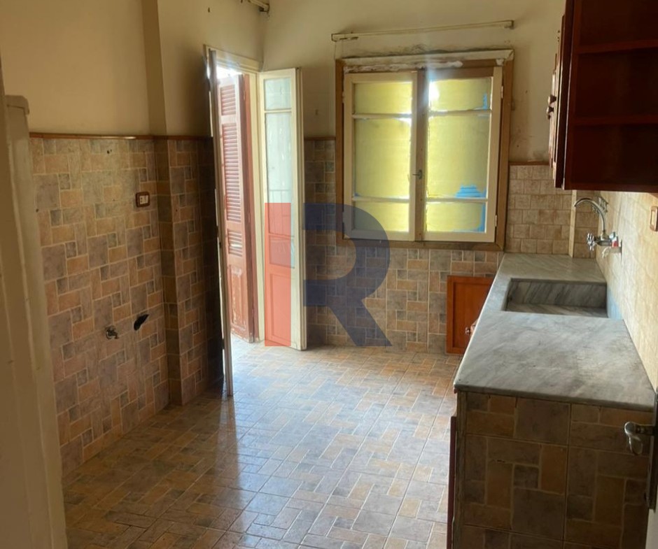 R9-2953 Apartment for Sale in Kobbeh Tripoli – 115 m², Arz Street, 2 Bedrooms, 3 Balconies — الصورة 4 من 9