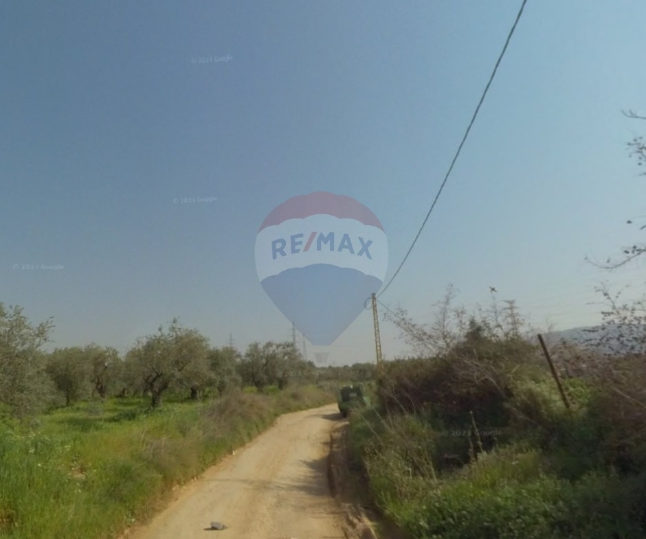R9-2959 Land for Sale in Rachein Zgharta – 9,070 m² Residential 20/40 with Road, Electricity & Water — الصورة 2 من 4
