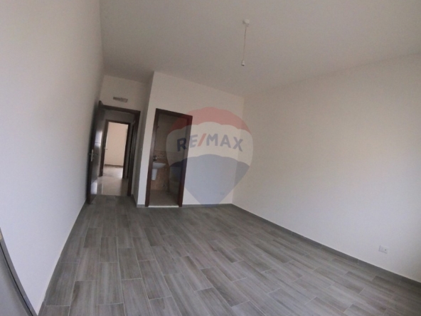 R9-2966 Apartment for Sale in Boulevard Tripoli – 200 m², 3+1 Bedrooms, 3 Bathrooms, Prime Location — الصورة 3 من 10