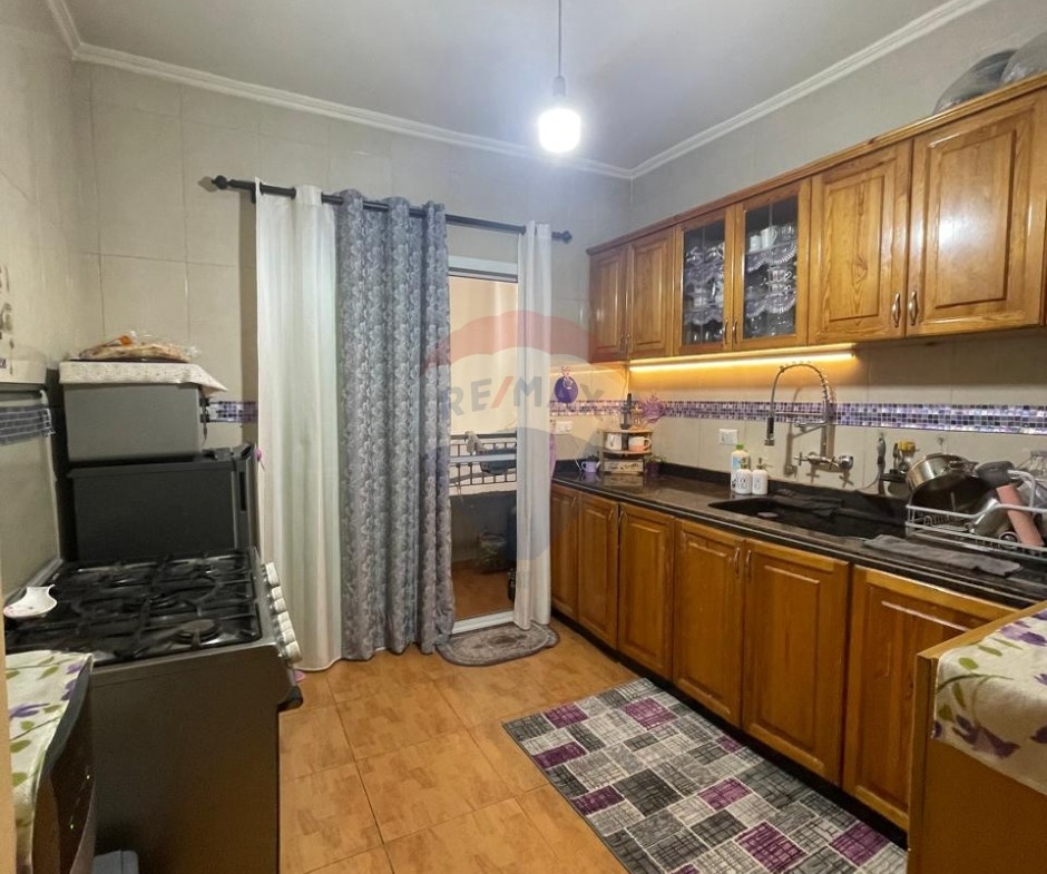 R9-2973 Apartment for Sale in Abou Samra Tripoli – 140 m², 5th Floor, 3 Bedrooms — Photo 3 of 9
