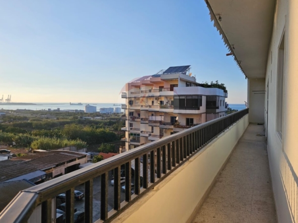 R9-2988 Apartment for Sale in Baddawi Tripoli – 185 m², 5th Floor, 3 Bedrooms — الصورة 3 من 7
