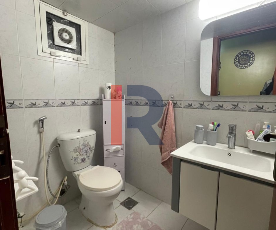 R9-2973 Apartment for Sale in Abou Samra Tripoli – 140 m², 5th Floor, 3 Bedrooms — Photo 4 of 9