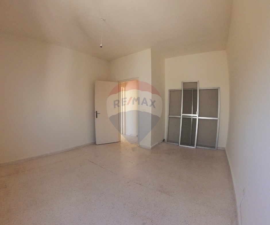 R9-2920 Family Apartment for Rent – Batroumine, Koura (140 m²)شقة عائلية للإيجار – بترومين الكورة (140 م²) — Photo 5 of 8