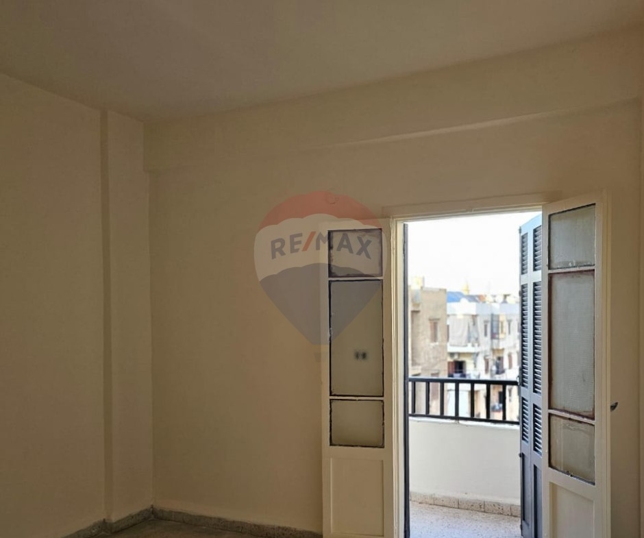 R9-2988 Apartment for Sale in Baddawi Tripoli – 185 m², 5th Floor, 3 Bedrooms — الصورة 4 من 7