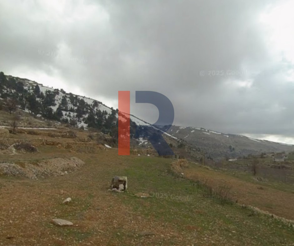 R9-3003 Residential Land for Sale in Beqaasefrine Danniyeh – Road Access, Surrounded by Greenery — Photo 3 of 3