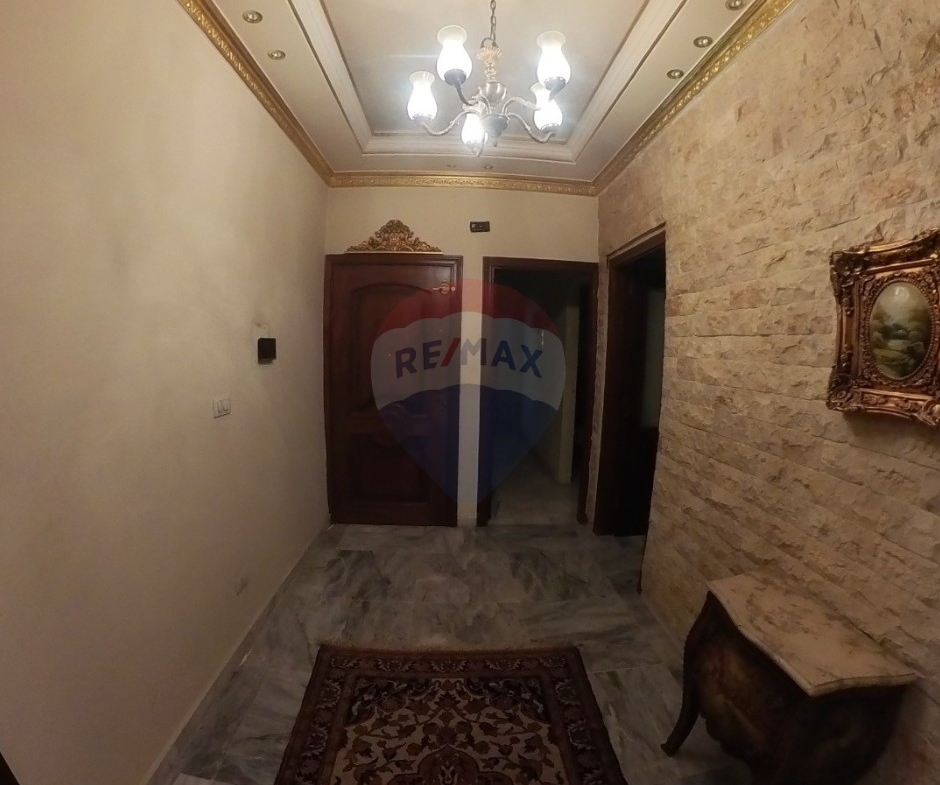 R9-3031 Furnished Apartment for Rent in Jamil Adra Street Tripoli – 200 m², 1st Floor, Terrace — الصورة 4 من 12