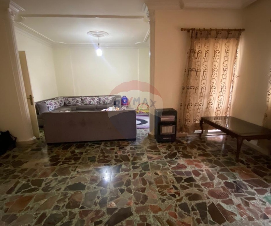 R9-3036 Apartment 165m for Sale on Al Haram Street, Abu Samra – Tripoli  – شقة 165م للبيع في شارع الهرم، أبو سمرا طرابلس — Photo 4 of 14