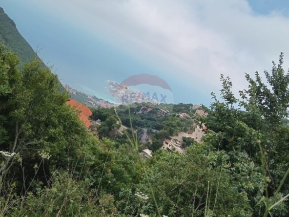 R9-2943 Land for Sale in Keserwan Jbeil District – 770 m² with Road, Electricity & Water — Photo 5 of 5