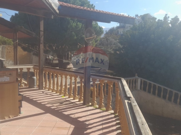 R9-2950 Land with House for Sale in Alma Zgharta – 4,700 m² Residential — الصورة 5 من 7