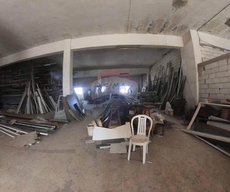 R9-2967 Shop for Rent in Mina Tripoli – 40 m², Near Train Station, 1 Facade — الصورة 5 من 6