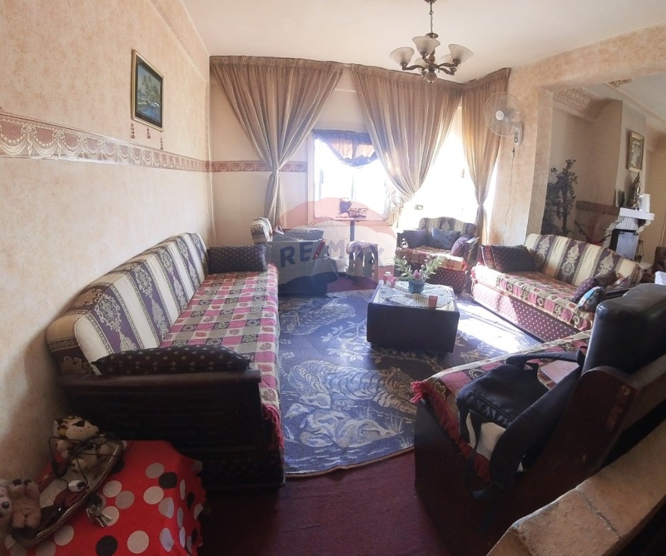 R9-2996 Apartment for Sale in Abou Samra Mawlawi Roundabout Tripoli – 200 m², Top Floor — الصورة 7 من 11