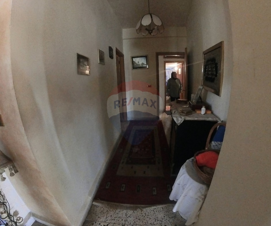 R9-2996 Apartment for Sale in Abou Samra Mawlawi Roundabout Tripoli – 200 m², Top Floor — الصورة 6 من 11