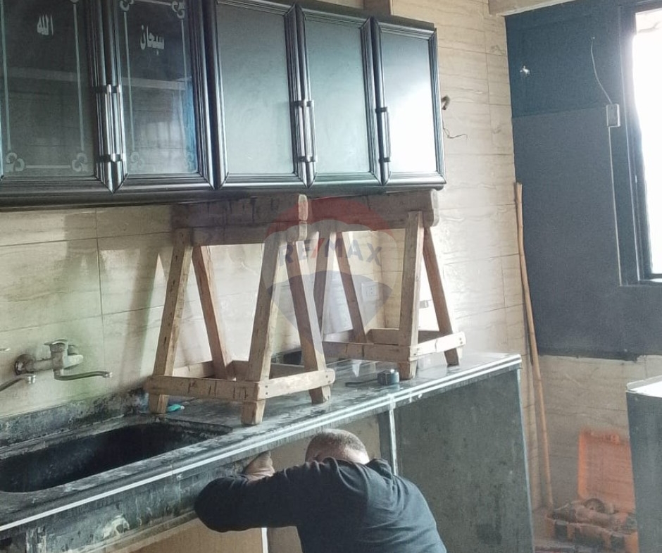 R9-3005 Apartment for Sale in Corniche El Mina Tripoli – شقة للبيع الكورنيش البحري، الميناء — الصورة 6 من 9