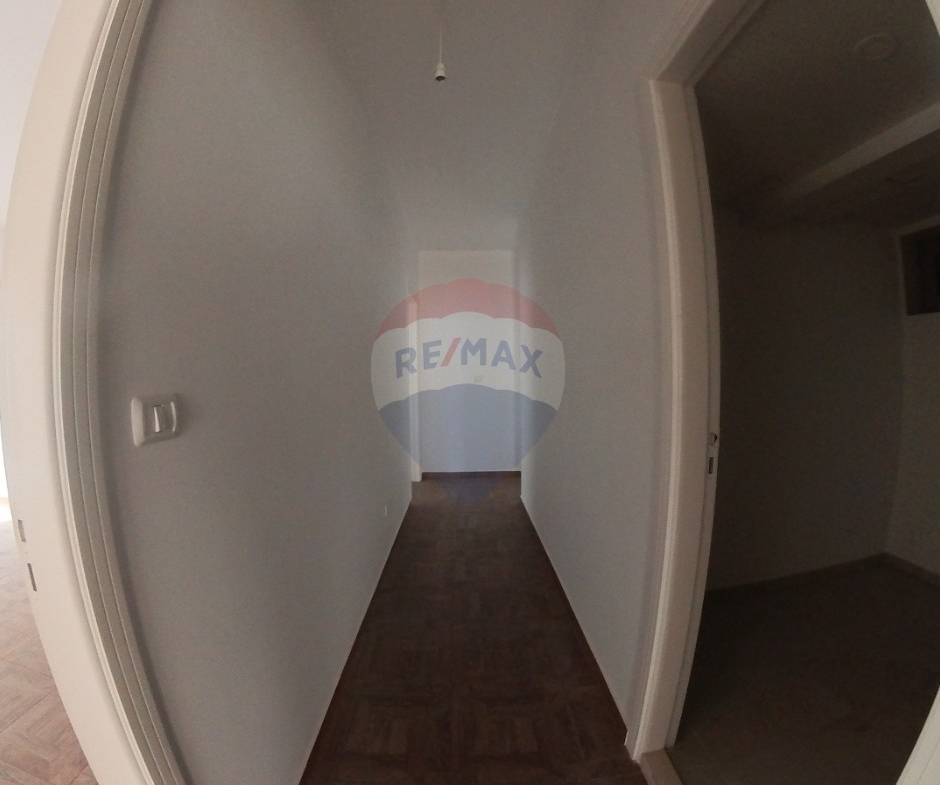 R9-2944 Apartment for Sale in Zone D Dam Wel Farez Tripoli – 242 m², 1st Floor, Prestigious Zone — الصورة 8 من 9