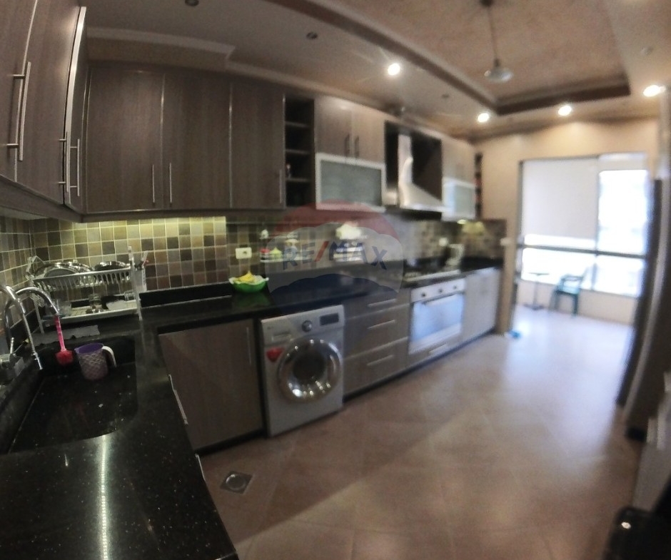 R9-2960 Apartment for Sale in Jamil Adra Tripoli – 210 m², 4th Floor — الصورة 8 من 15