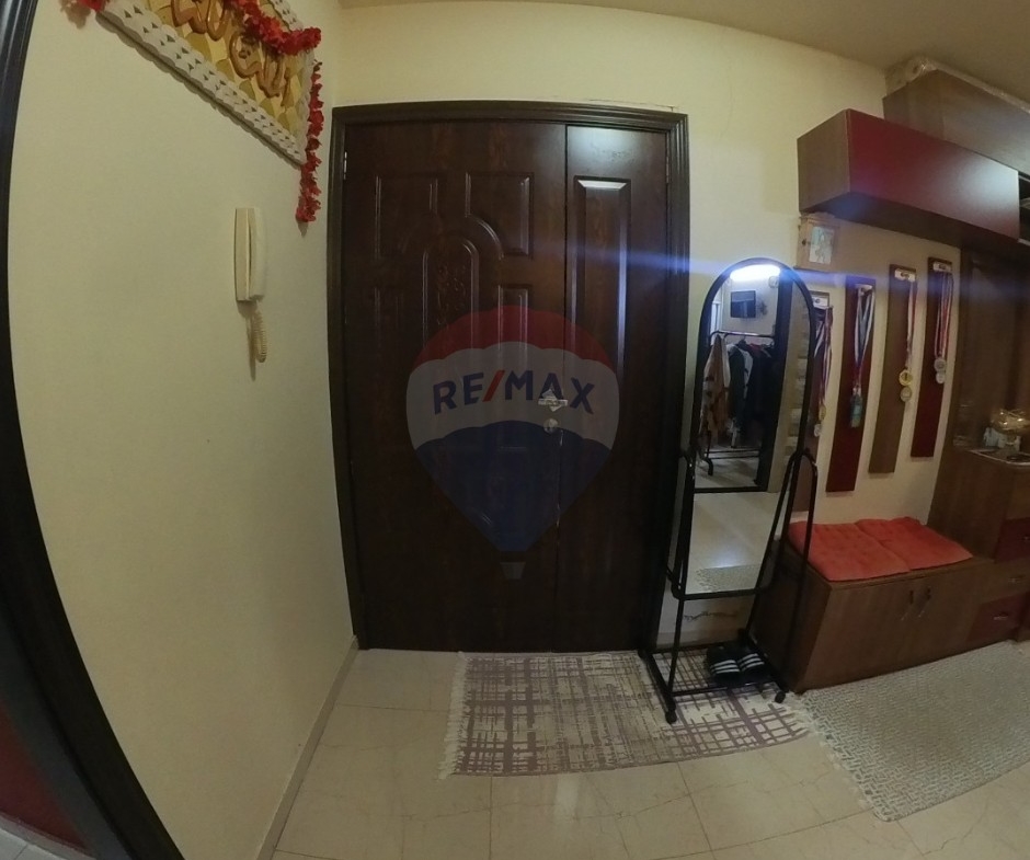 R9-2964 Apartment for Sale in Btouratij Koura – 160 m², 1st Floor, 3 Bedrooms, Parking — الصورة 9 من 14