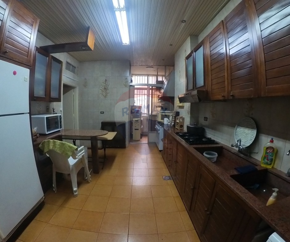R9-2968 Apartment for Sale in Miten Tripoli – 330 m², 2nd Floor, 4 Bedrooms, Maid Room — Photo 9 of 14