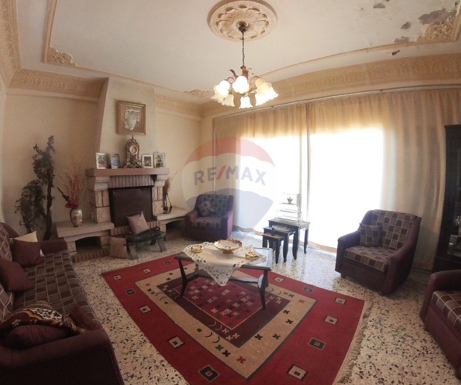 R9-2996 Apartment for Sale in Abou Samra Mawlawi Roundabout Tripoli – 200 m², Top Floor — الصورة 3 من 11