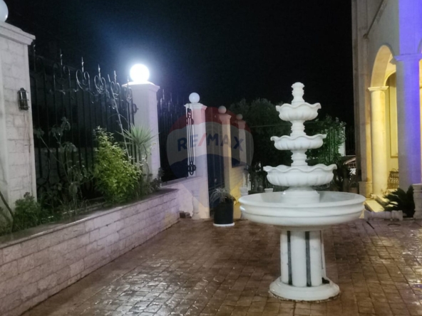 R9-2910 Villa for Sale in Balamand Koura – 800 m² with Pool & Garden — Photo 5 of 12