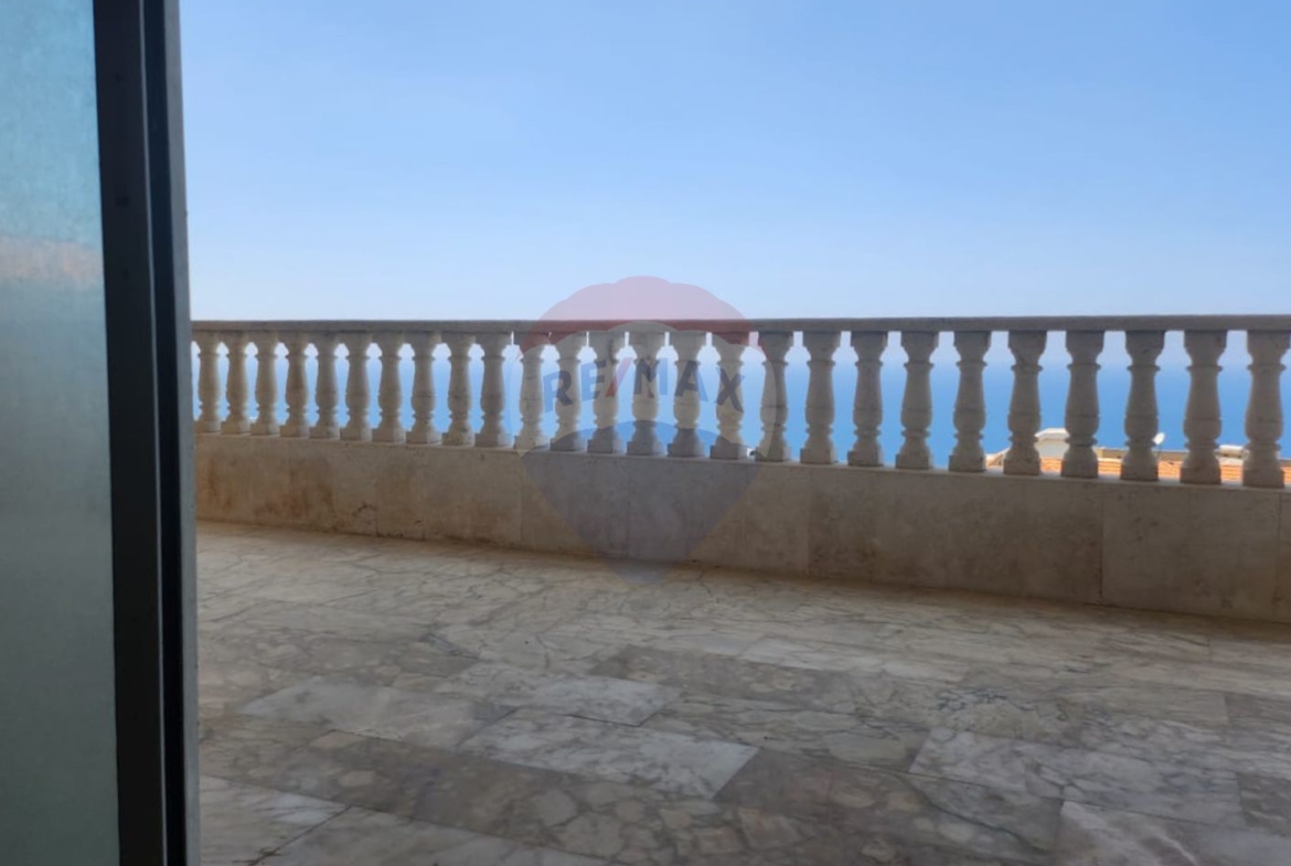 R9-2910 Villa for Sale in Balamand Koura – 800 m² with Pool & Garden — Photo 11 of 12