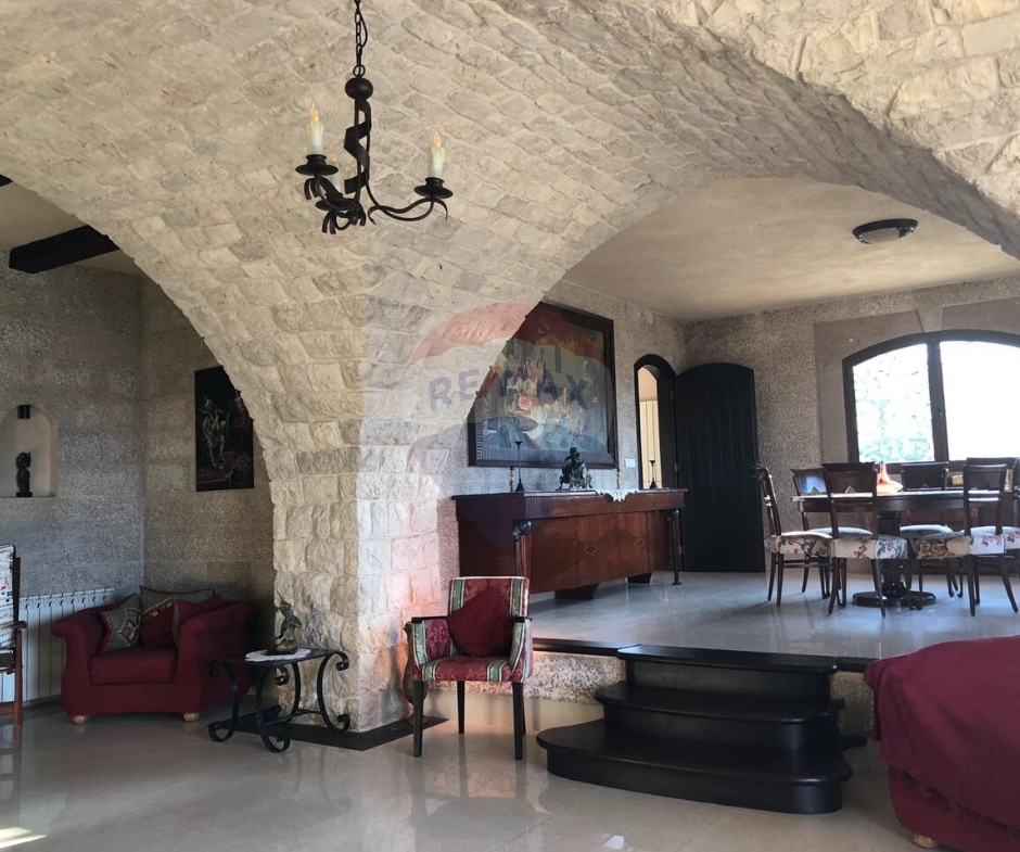 R9-3063 Villa for Sale in Ajaltoun – Keserwan فيلا للبيع في عجلتون كسروان (2,300 m² Land, Expansion Potential) — Photo 12 of 18