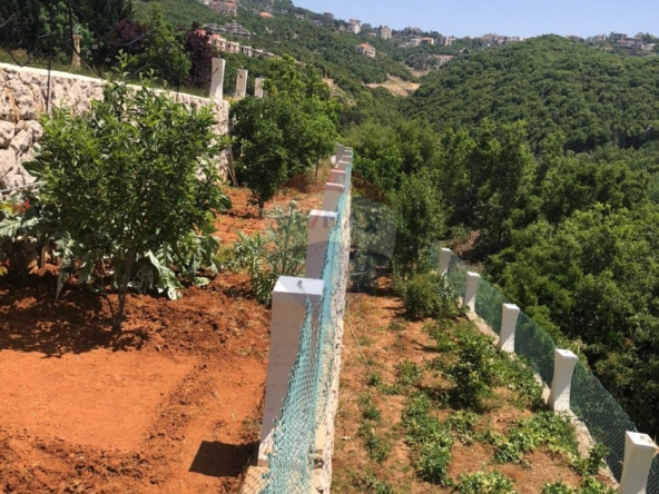 R9-3063 Villa for Sale in Ajaltoun – Keserwan فيلا للبيع في عجلتون كسروان (2,300 m² Land, Expansion Potential) — Photo 2 of 18