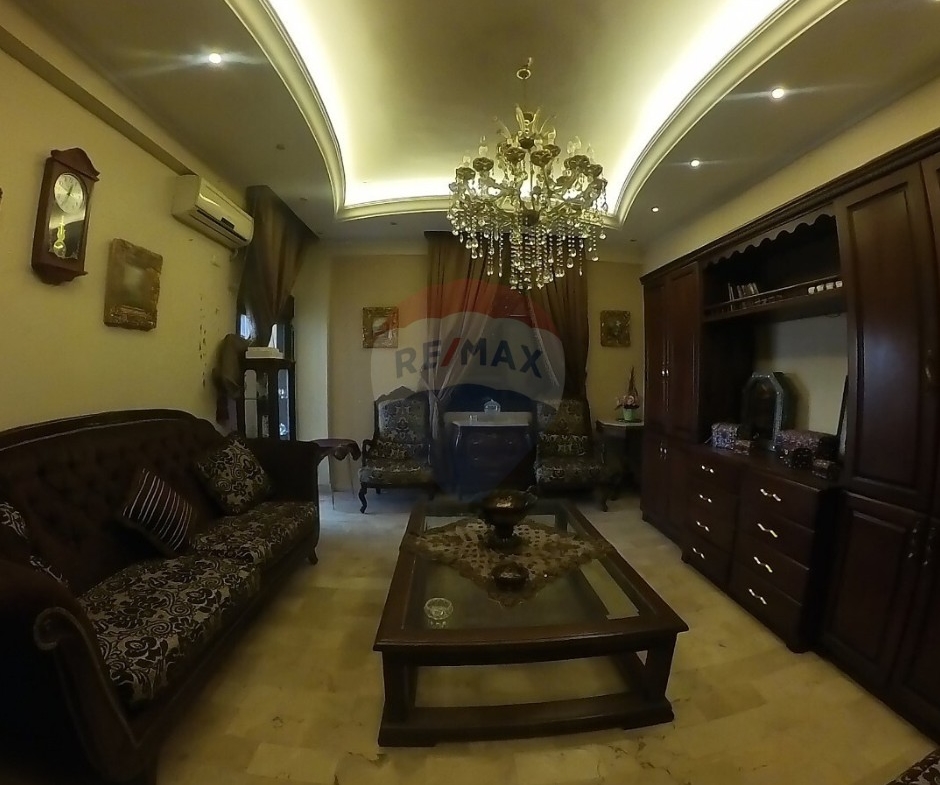 R9-3065 Apartment for Sale in Monla Street – Tripoli شقة للبيع في شارع منلا طرابلس — Photo 2 of 13