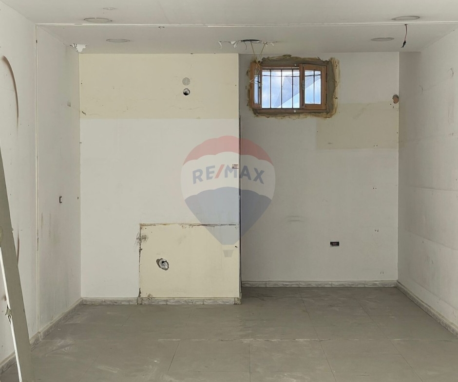 R9-3083  محل للبيع في المنية الضنية — الصورة 2 من 2