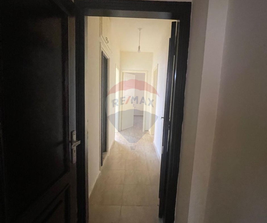 R9-3130 Apartment for Sale in Nakabet Ateba – Tripoli شقة للبيع في نقابة الأطباء طرابلس — Photo 2 of 8