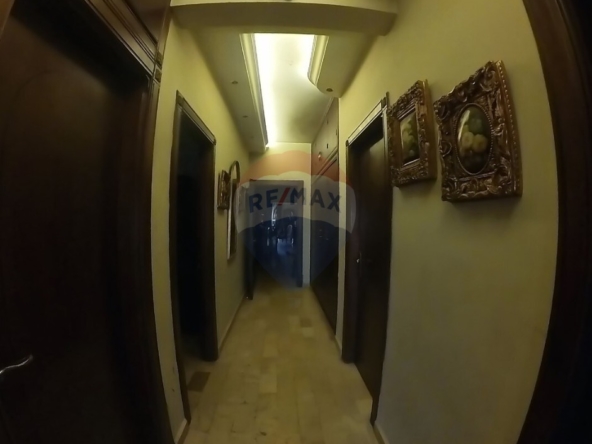 R9-3065 Apartment for Sale in Monla Street – Tripoli شقة للبيع في شارع منلا طرابلس — Photo 3 of 13